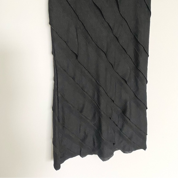 Eyeshadow Black Diagonal Ruffle Racerback Tank Top - Picture 5 of 7